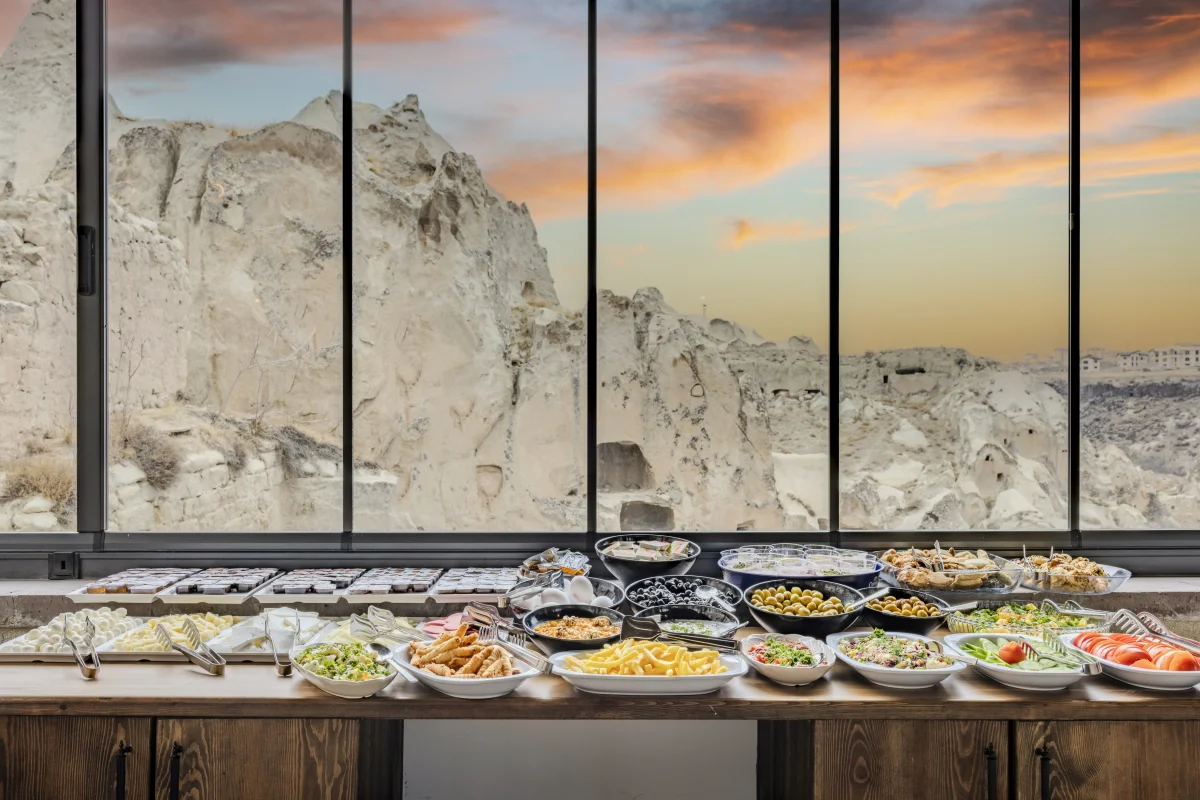 Geleneksel Türk Kahvaltısı: Rose Moon Cave'de